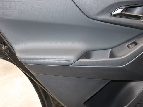 New 2025 Chevrolet Equinox LT w/ Convenience Package II image 18