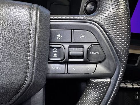 Used 2025 Toyota Tacoma SR5 AWD/4WD image 26