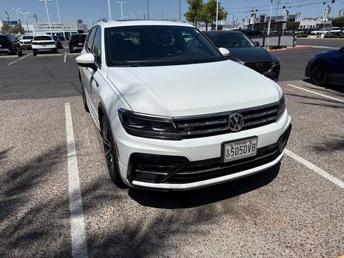 Used 2020 Volkswagen Tiguan SEL Premium R-Line w/ 3rd Row Seat Package AWD/4WD image 13