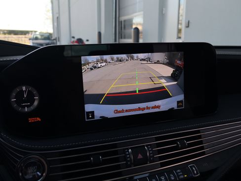 Used 2024 Lexus LS 500 F Sport image 25