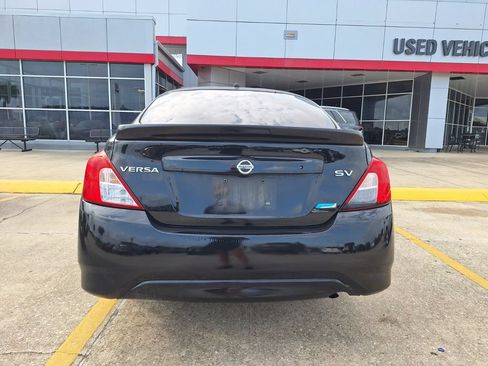 Used 2016 Nissan Versa SV FWD image 6
