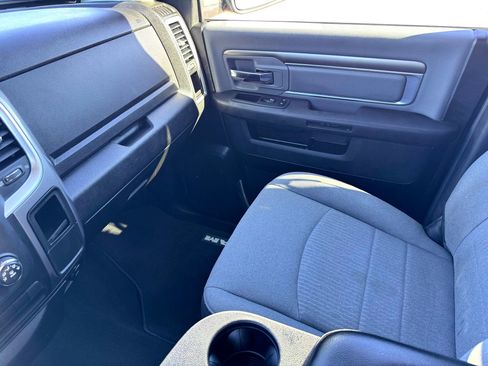 Used 2024 RAM 1500 Classic SLT image 25