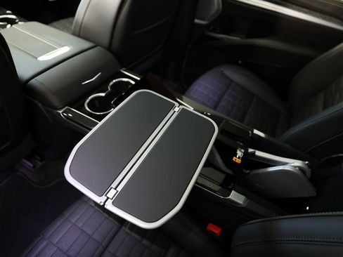 Used 2026 Cadillac Escalade ESV V image 19