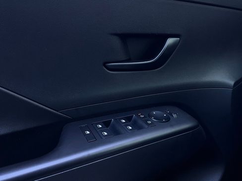 Used 2025 Hyundai Kona SEL image 21