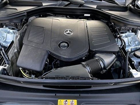 Certified 2025 Mercedes-Benz GLC 300 4MATIC image 32