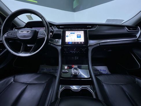 Used 2022 Jeep Grand Cherokee Limited image 18