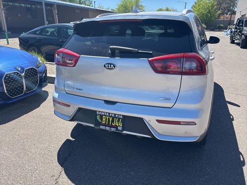 Used 2018 Kia Niro Touring image 18