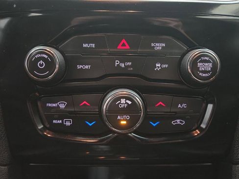 Used 2021 Chrysler 300 S image 18