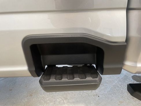 Used 2024 Ford F250 XLT image 41