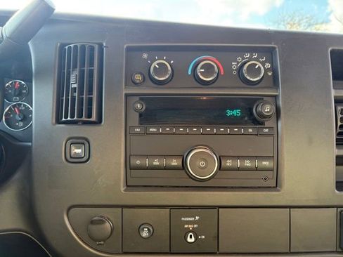 Used 2024 GMC Savana 2500 w/ Driver Convenience Package image 27