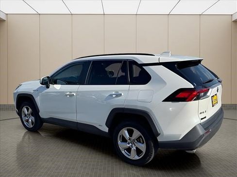 Used 2020 Toyota RAV4 Limited AWD/4WD image 4