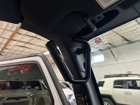 Used 2016 Jeep Wrangler Sport w/ Quick Order Package 24S AWD/4WD image 38