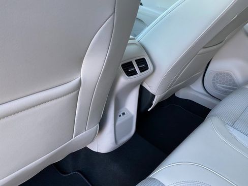 Used 2023 Buick Envision Preferred image 13