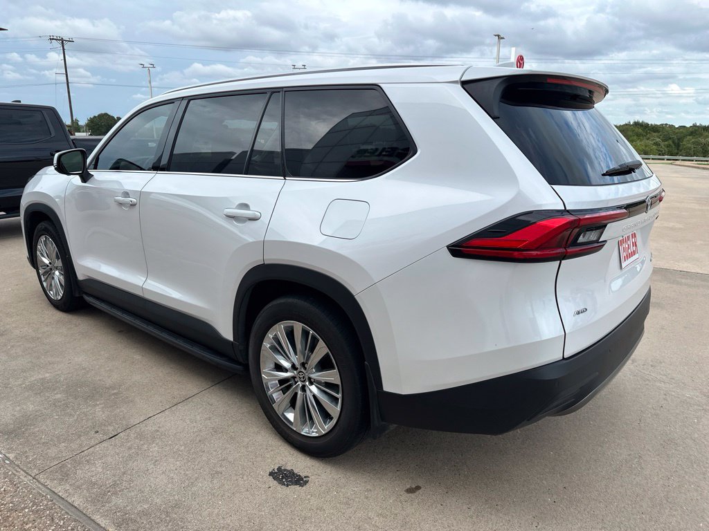 Used 2024 Toyota Grand Highlander AWD image 5