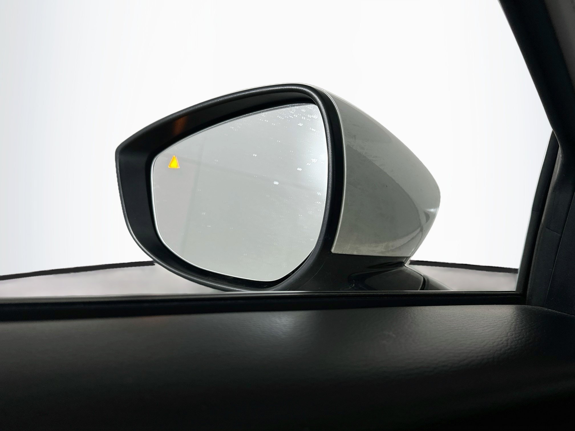 Used 2024 MAZDA CX-30 AWD 2.5 S w/ Preferred Package image 16