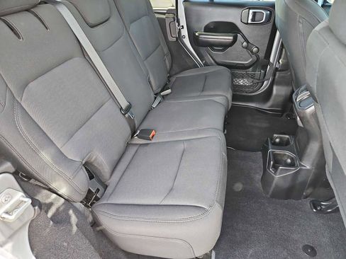 Used 2021 Jeep Wrangler Unlimited Sport image 19