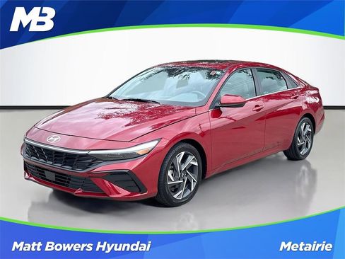 Used 2025 Hyundai Elantra SEL image 1