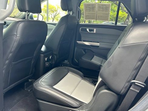 Used 2023 Ford Explorer XLT w/ Equipment Group 202A RWD image 40