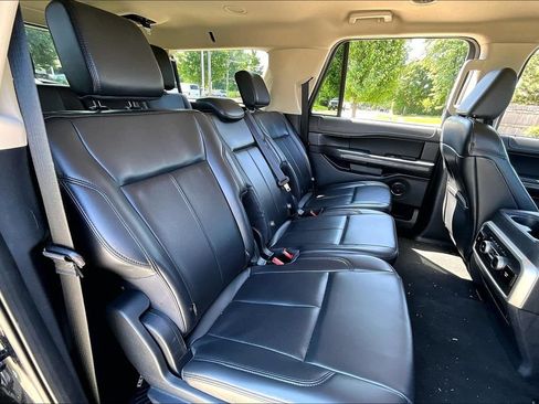 Used 2024 Ford Expedition Max XLT AWD/4WD image 29