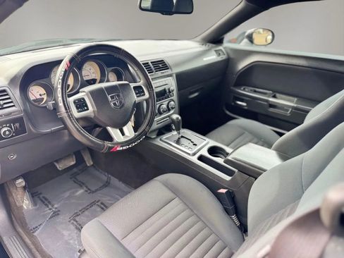 Used 2011 Dodge Challenger R/T w/ Electronics Convenience Group image 31