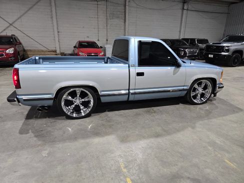Used 1989 Chevrolet Silverado 1500 2WD Regular Cab image 17