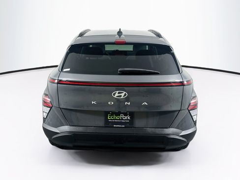 Used 2025 Hyundai Kona SEL FWD image 7