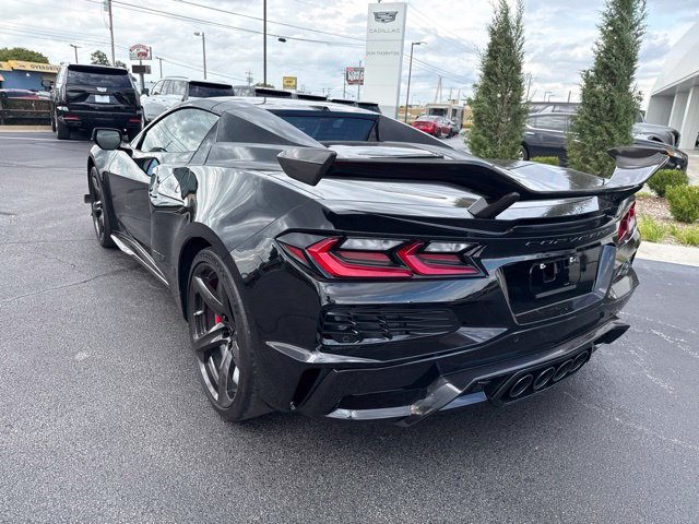 Used 2023 Chevrolet Corvette Z06 w/ Z07 Performance Package RWD image 18