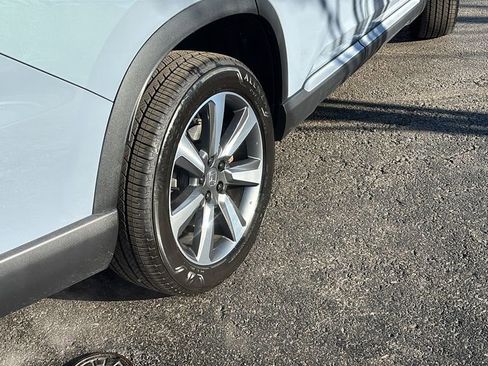 Used 2024 Honda Pilot Elite image 8