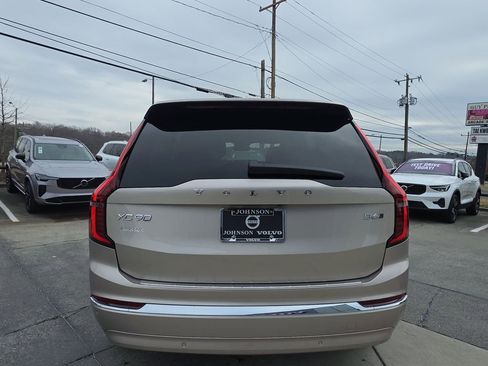 New 2026 Volvo XC90 B6 Ultra w/ Lounge Package image 6