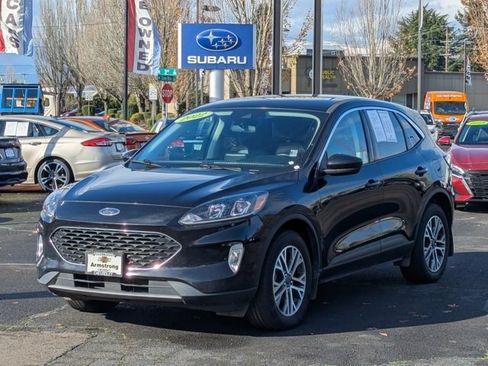 Used 2022 Ford Escape SEL w/ Technology Package image 9