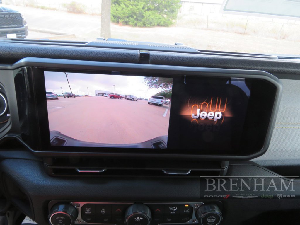 Used 2025 Jeep Gladiator Sport AWD/4WD image 32