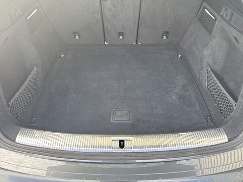 Used 2024 Audi SQ5 Premium Plus w/ Premium Plus Package image 27