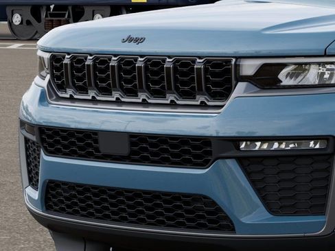 New 2026 Jeep Grand Cherokee L Limited AWD/4WD image 11