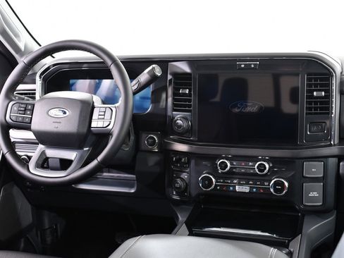 New 2026 Ford F350 Lariat w/ Black Appearance Package image 8