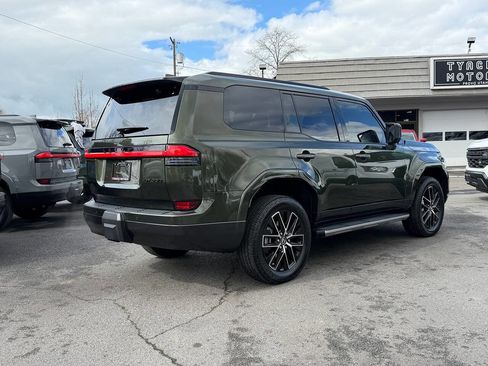 Used 2025 Lexus GX 550 w/ Accessory Package (31) image 14