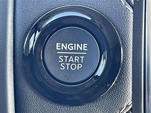 New 2025 Ford Expedition Max Platinum w/ Driver's Package image 5