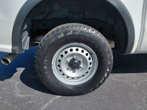 Used 2019 Ford Ranger XL w/ Equipment Group 101A Mid AWD/4WD image 9