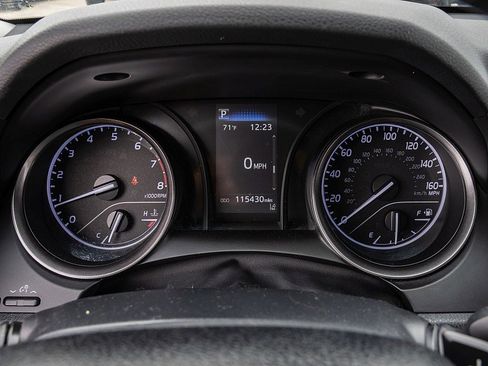 Used 2021 Toyota Camry SE FWD image 30