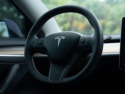 Used 2023 Tesla Model 3 Standard Range RWD image 27