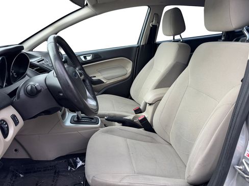 Used 2016 Ford Fiesta SE FWD image 9