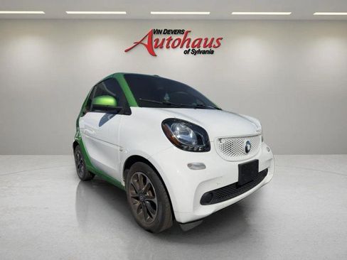 Used 2017 smart fortwo electric drive RWD image 2