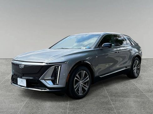Used 2024 Cadillac Lyriq Luxury AWD/4WD image 1