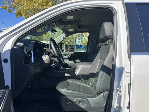 Used 2024 GMC Sierra 3500 Denali w/ Denali Reserve Package AWD/4WD image 19