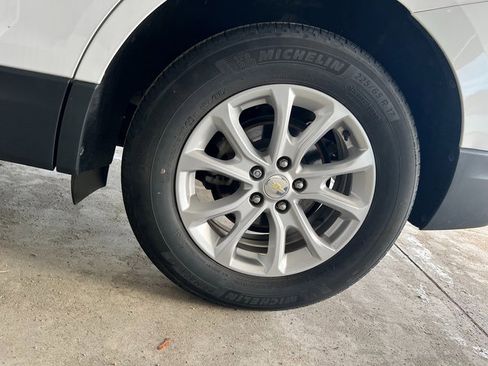 Used 2021 Chevrolet Equinox LT image 11