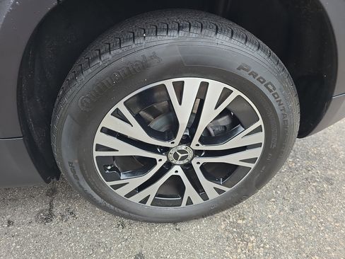 Certified 2025 Mercedes-Benz GLB 250 image 35