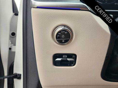 Certified 2025 Mercedes-Benz GLC 300 image 23