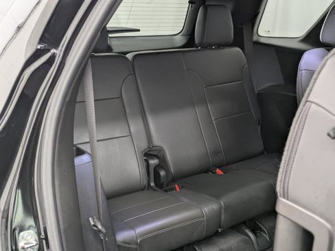 Used 2023 Chevrolet Traverse Premier w/ Redline Edition image 38
