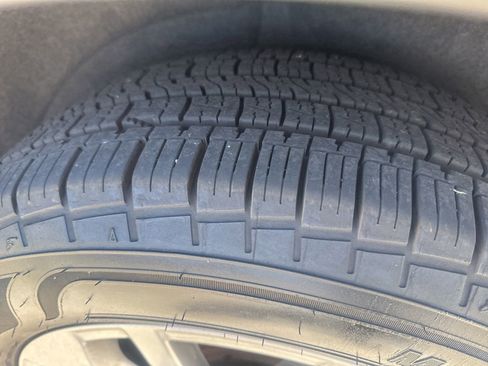 Used 2015 Nissan Rogue SL w/ SL Premium Package FWD image 6
