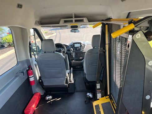 Used 2017 Ford Transit 350 XL image 34