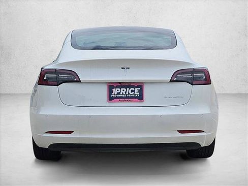 Used 2022 Tesla Model 3 Long Range AWD/4WD image 7